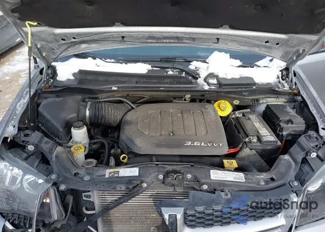 2018 Dodge Grand Caravan Gt z USA, uszkodzony, nr VIN 2C4RDGEG2JR205871